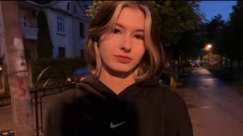 CUTIE KIM PORN ดาราโป๊วัย 18 ปี เดทครั้งแรกโดนเย็ดเลย เสียตัวไม่กลัวเสียใจยอมเสียหีดีกว่าเสียน้ำตา โม๊คควยแล้วแอ่นหีให้เย็ดสดท่าหมา สองมือผสานชักว่าวให้คู่เดทจนน้ำว่าวแตก